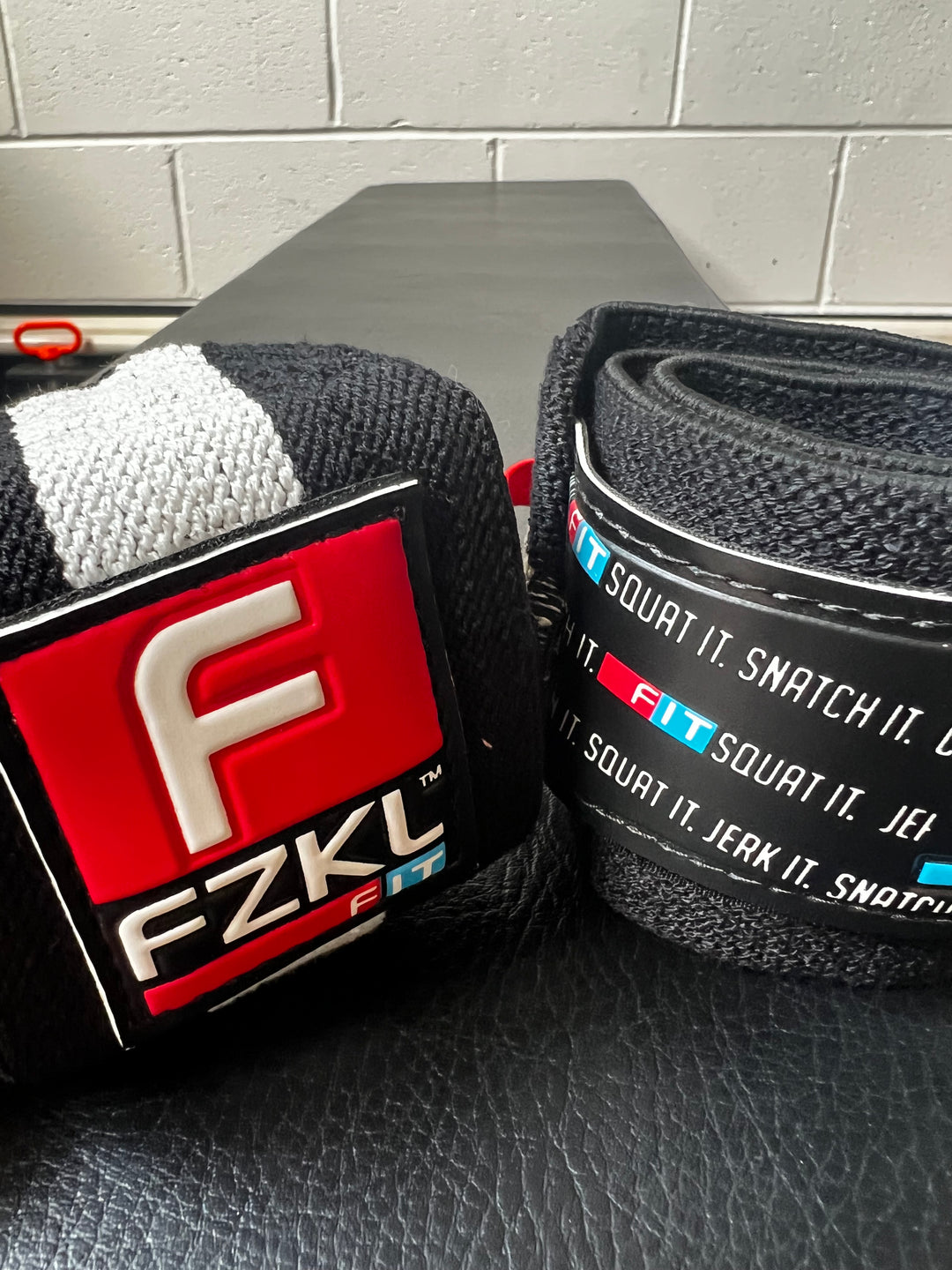 F[IT] Wristwrap 17.5" (thumb loop)